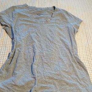 Liz Lange maternity tee